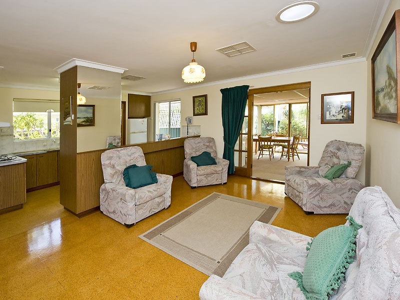 24 McClure Street, Safety Bay WA 6169