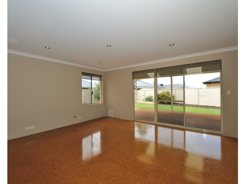 28 Mosedale Loop, Waikiki WA 6169