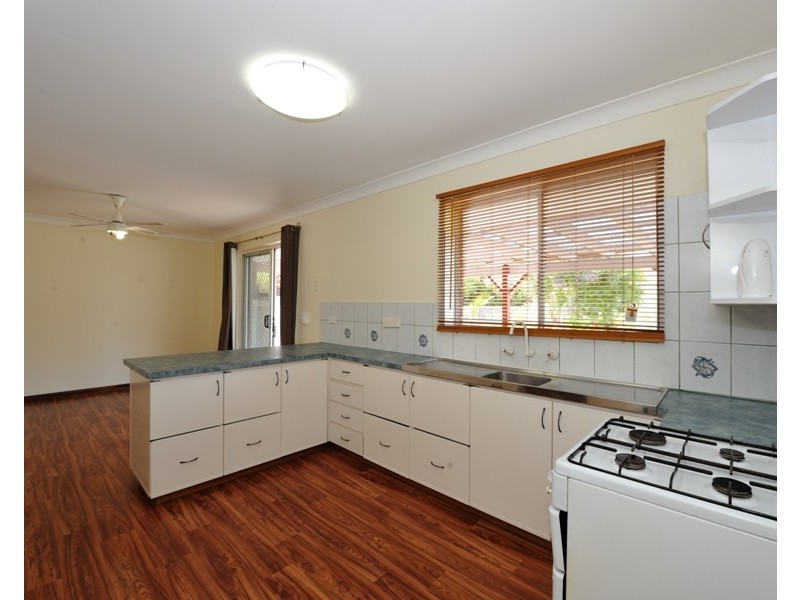 7 Varley Crescent, Cooloongup WA 6168