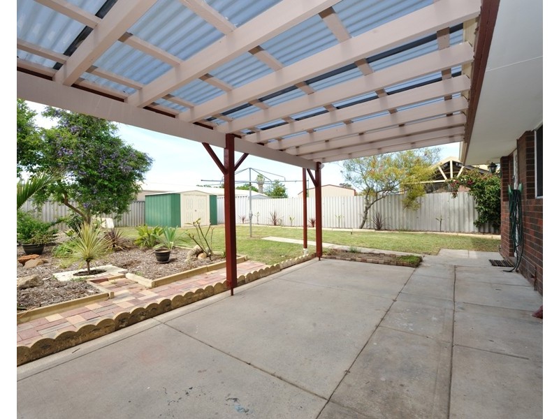 7 Varley Crescent, Cooloongup WA 6168