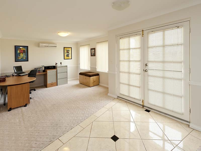 21 Laguardia Loop, Port Kennedy WA 6172