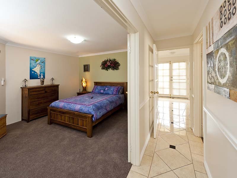 21 Laguardia Loop, Port Kennedy WA 6172