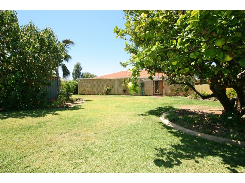 58 Malibu Road, Safety Bay WA 6169