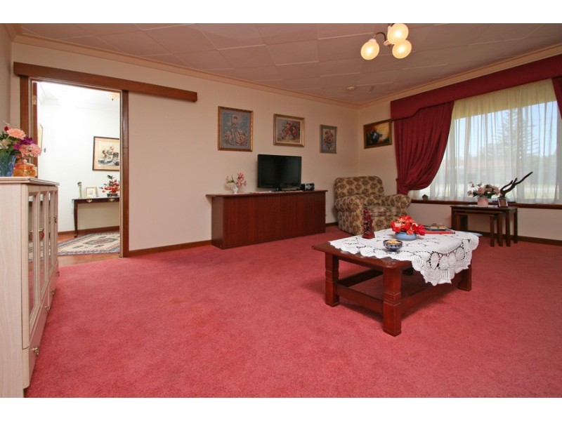 58 Malibu Road, Safety Bay WA 6169