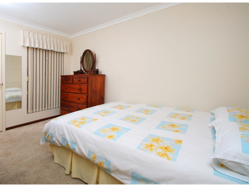 4 Stuart Place, Rockingham WA 6168