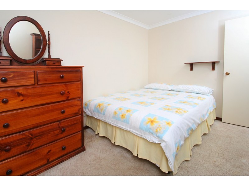 4 Stuart Place, Rockingham WA 6168