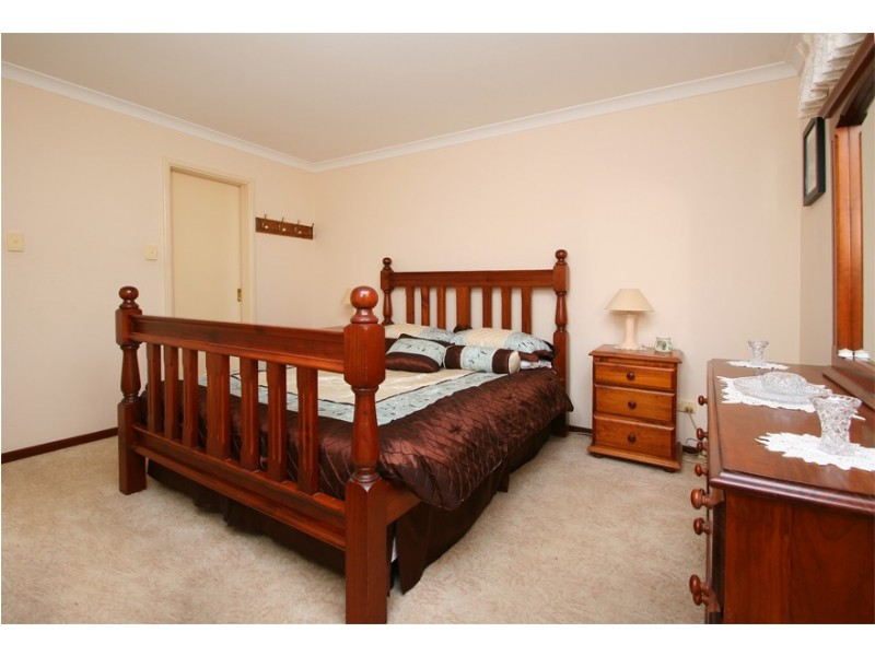 4 Stuart Place, Rockingham WA 6168