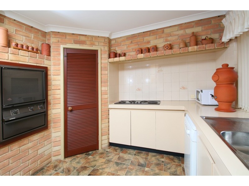 4 Stuart Place, Rockingham WA 6168