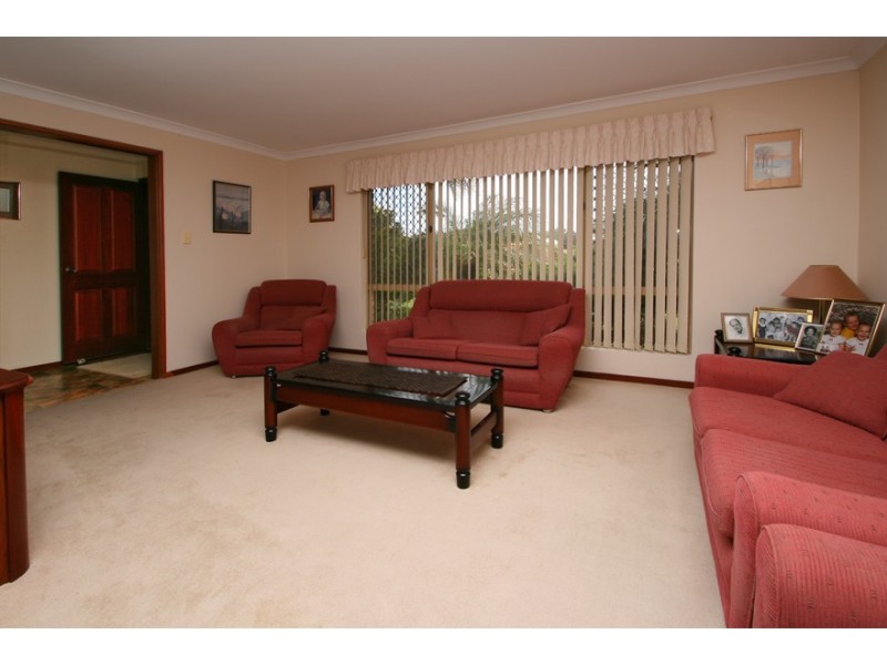 4 Stuart Place, Rockingham WA 6168