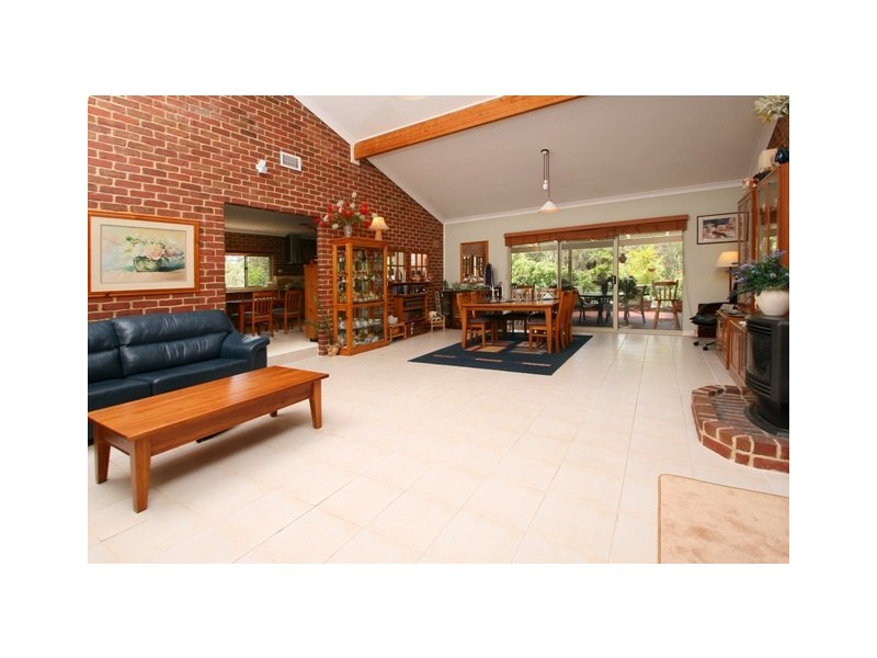10 Coachman Court, Wellard WA 6170