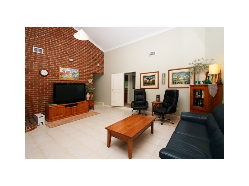 10 Coachman Court, Wellard WA 6170