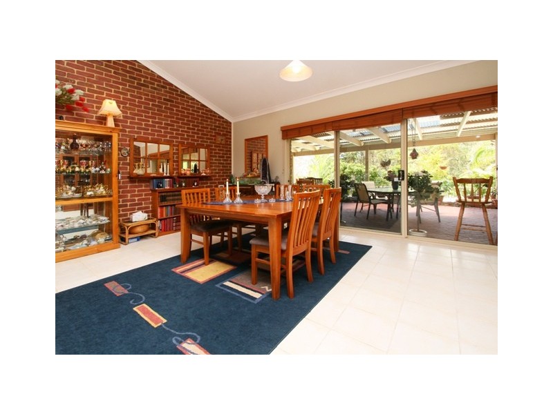 10 Coachman Court, Wellard WA 6170