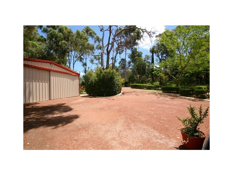 10 Coachman Court, Wellard WA 6170