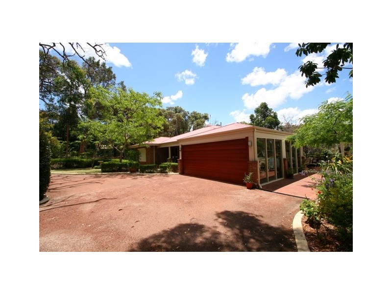 10 Coachman Court, Wellard WA 6170