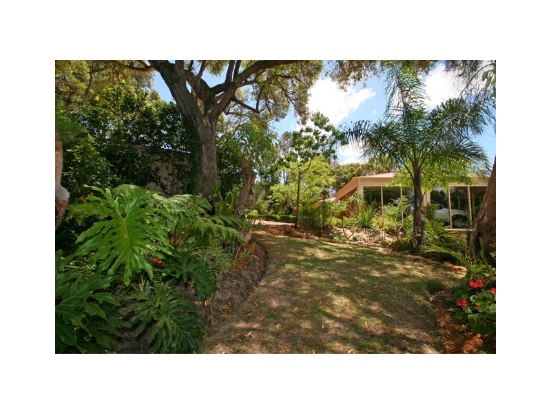 10 Coachman Court, Wellard WA 6170