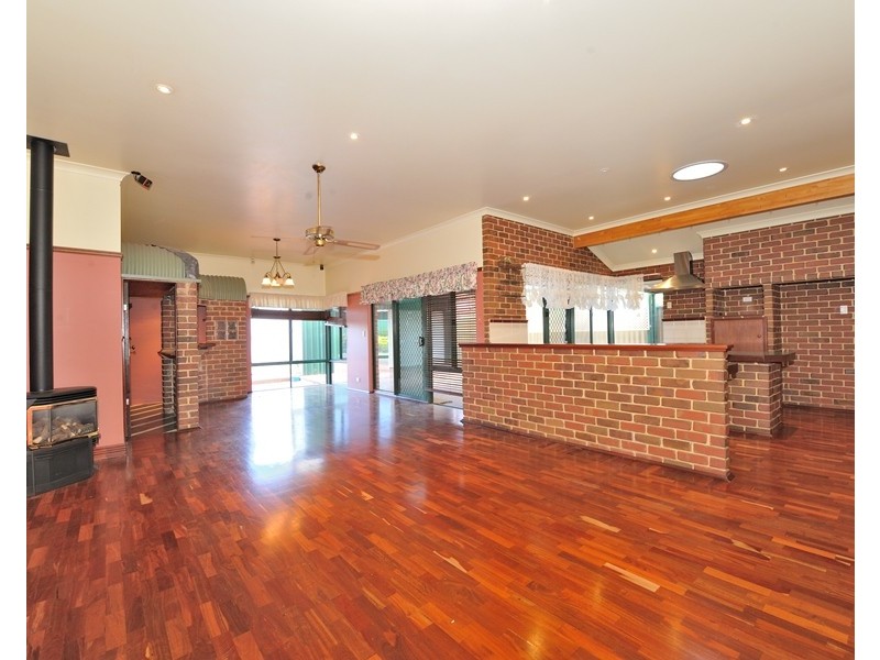 6 LEDGER STREET, Warnbro WA 6169