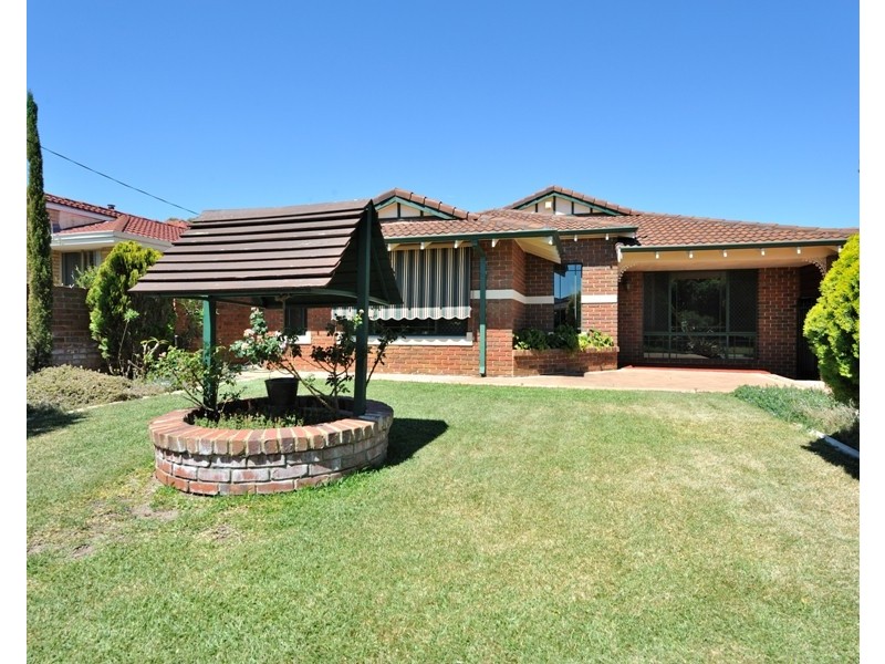 6 LEDGER STREET, Warnbro WA 6169