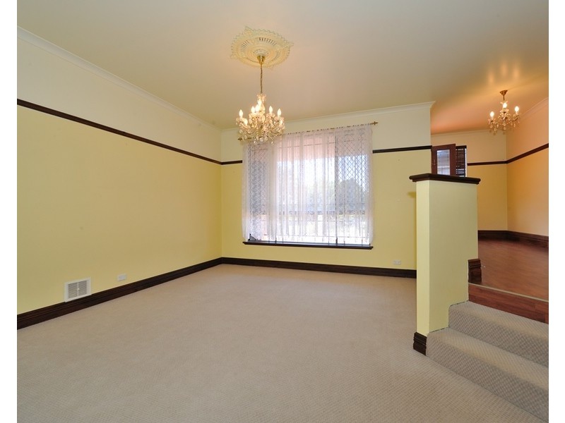 6 LEDGER STREET, Warnbro WA 6169