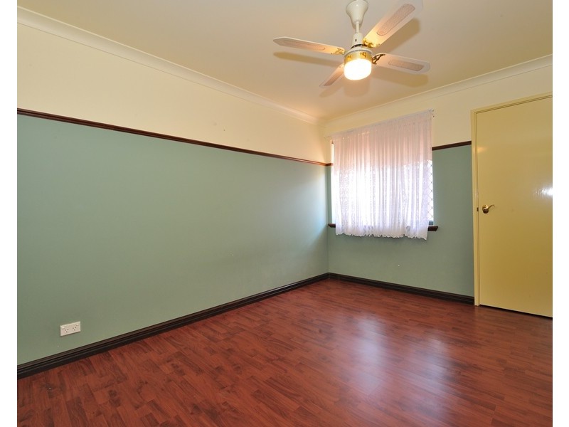 6 LEDGER STREET, Warnbro WA 6169