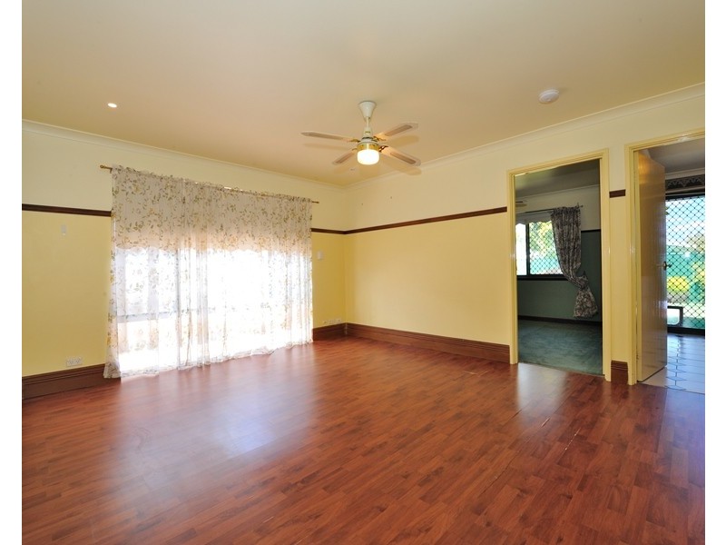 6 LEDGER STREET, Warnbro WA 6169