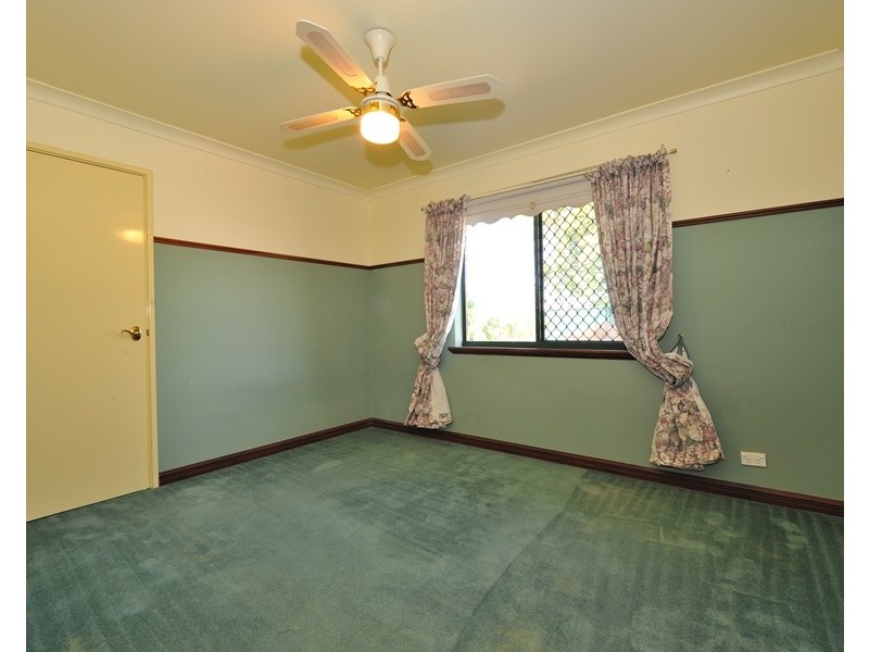 6 LEDGER STREET, Warnbro WA 6169