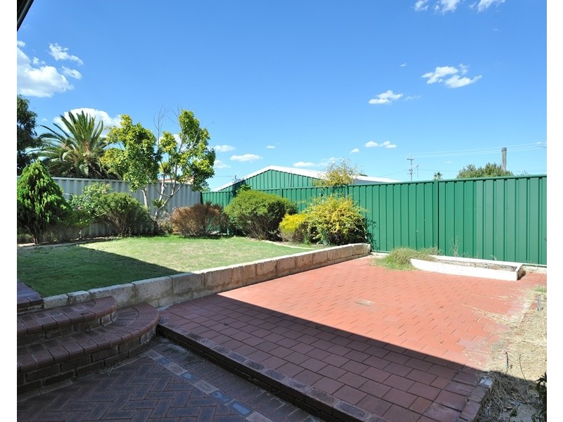 6 LEDGER STREET, Warnbro WA 6169