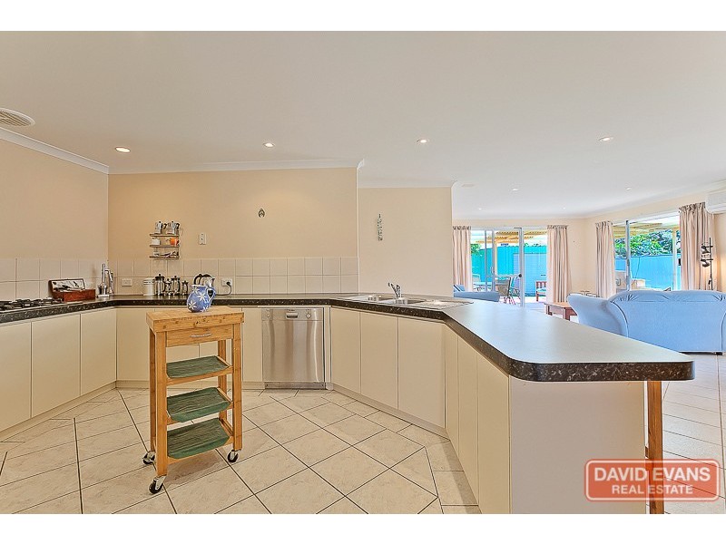 52 Janet Road, Safety Bay WA 6169