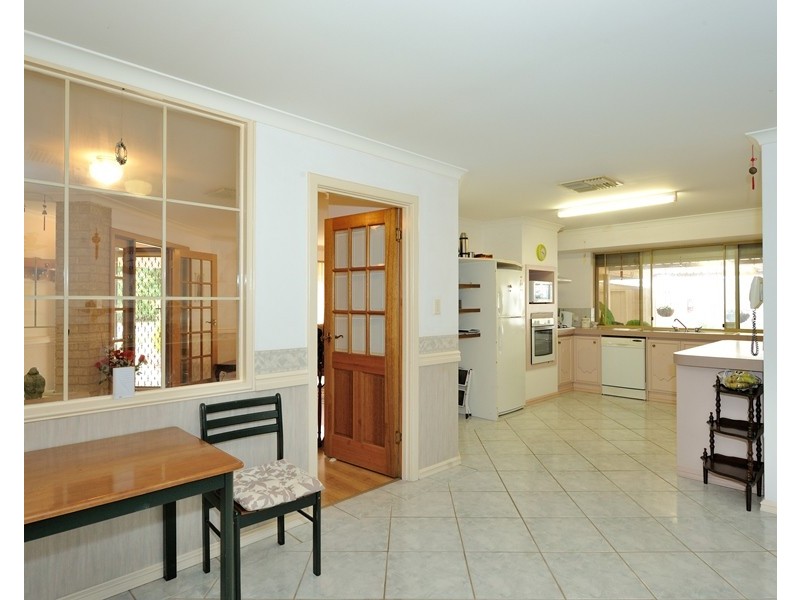 25 Timberlane Loop, Cooloongup WA 6168