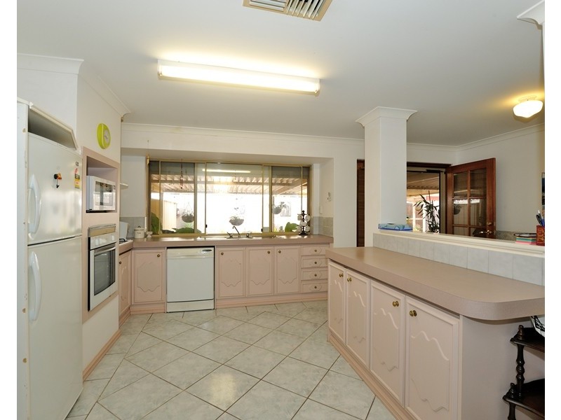 25 Timberlane Loop, Cooloongup WA 6168