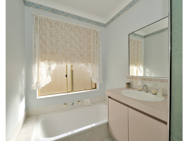 25 Timberlane Loop, Cooloongup WA 6168