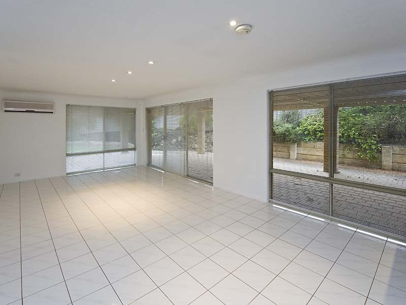 1  Hinds Court, Waikiki WA 6169