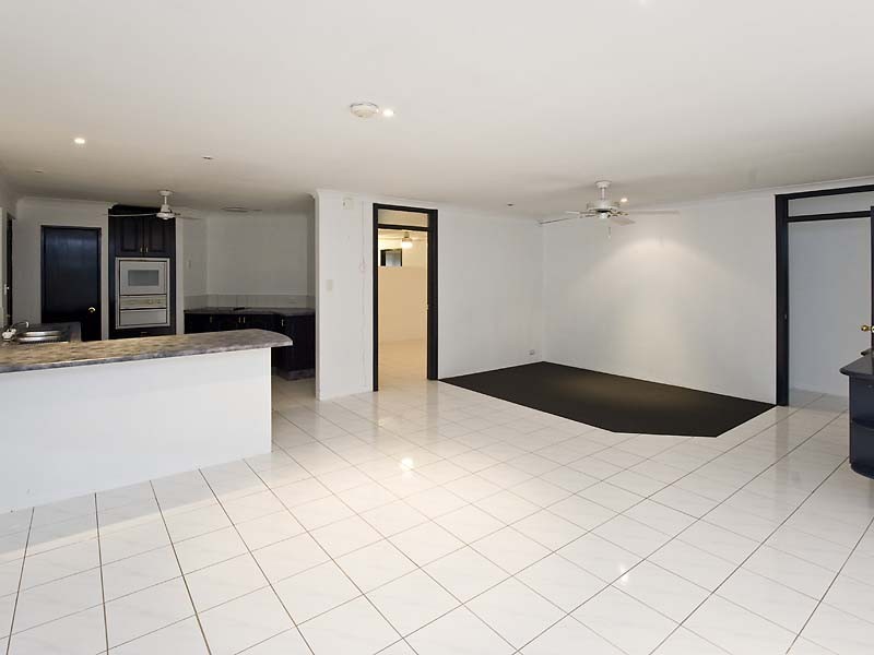 1  Hinds Court, Waikiki WA 6169