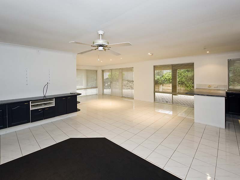 1  Hinds Court, Waikiki WA 6169