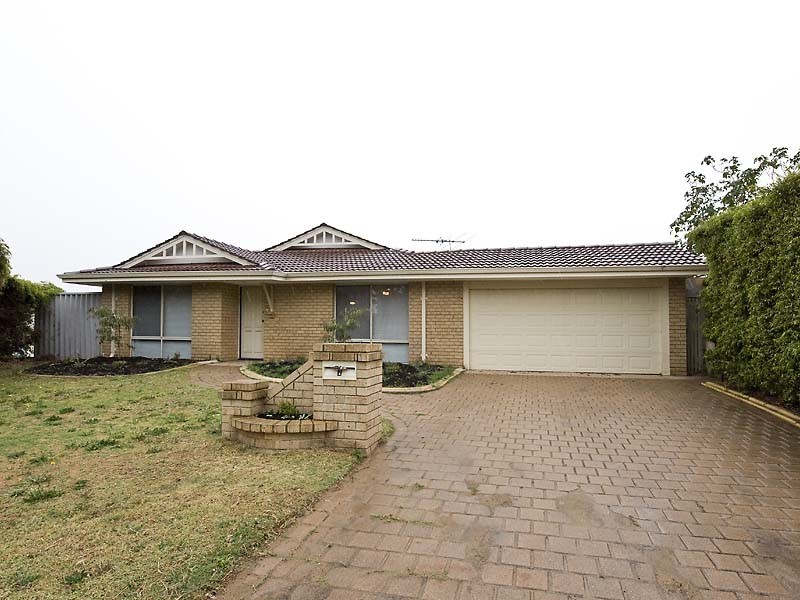 1  Hinds Court, Waikiki WA 6169