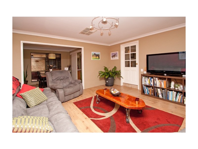 20  Chalmers Avenue, Waikiki WA 6169