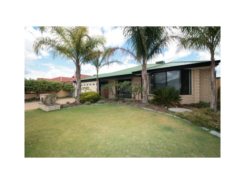 22 Excelsior Meander, Warnbro WA 6169