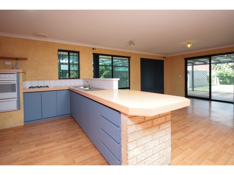 22 Excelsior Meander, Warnbro WA 6169