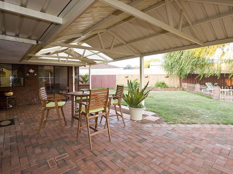 21 Chester Way, Rockingham WA 6168