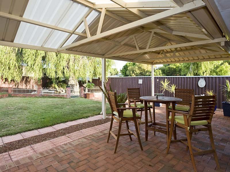 21 Chester Way, Rockingham WA 6168