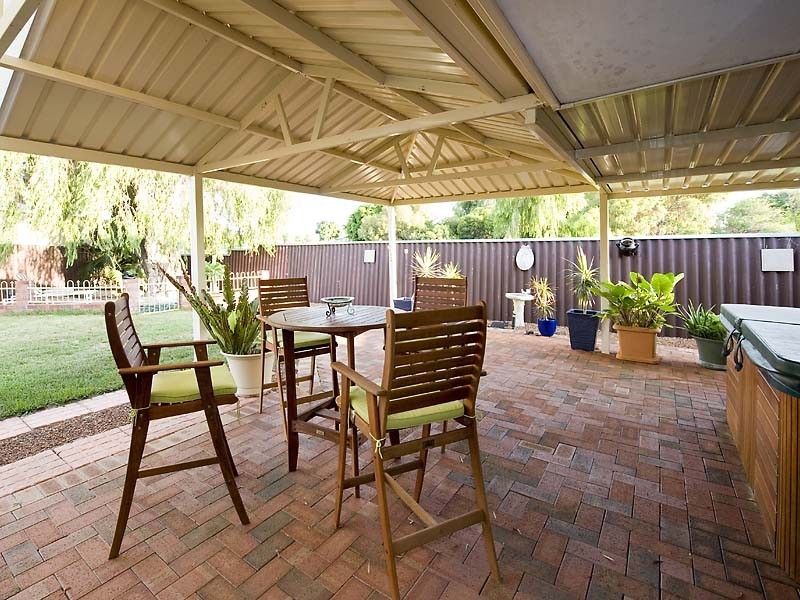 21 Chester Way, Rockingham WA 6168