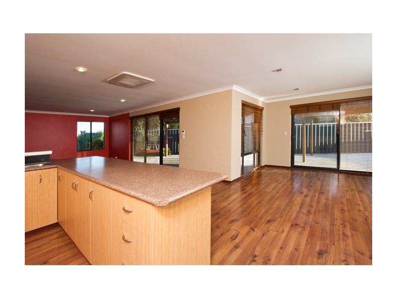 2 Caprice Pass, Rockingham WA 6168