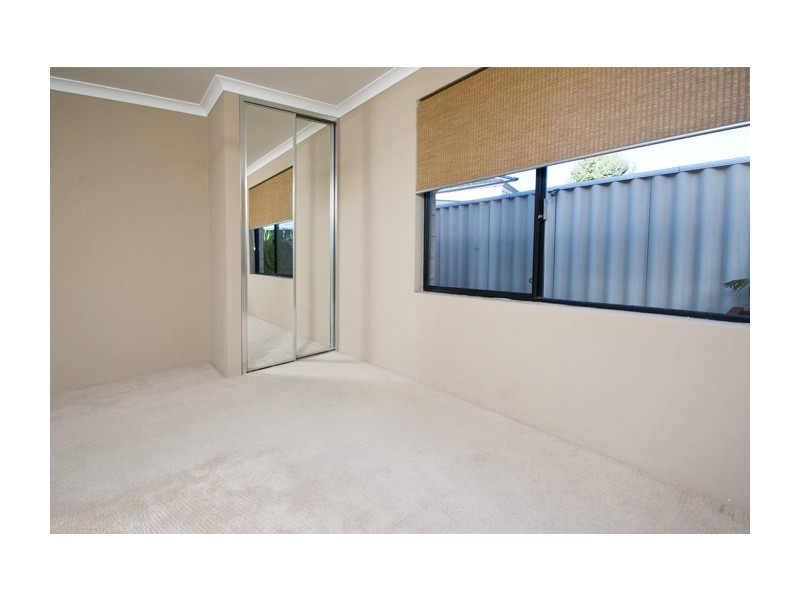 2 Caprice Pass, Rockingham WA 6168