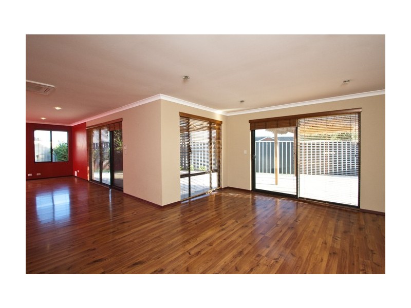 2 Caprice Pass, Rockingham WA 6168