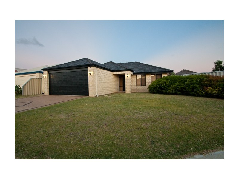 2 Caprice Pass, Rockingham WA 6168