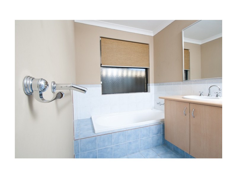 2 Caprice Pass, Rockingham WA 6168