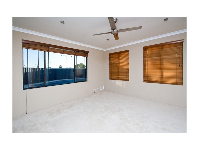 2 Caprice Pass, Rockingham WA 6168