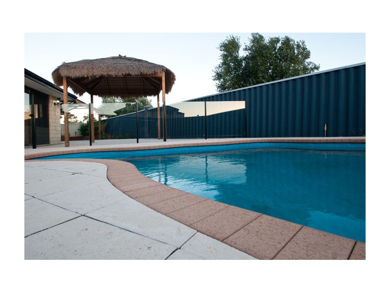 2 Caprice Pass, Rockingham WA 6168