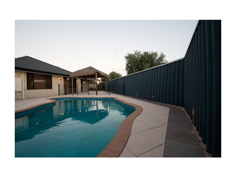 2 Caprice Pass, Rockingham WA 6168