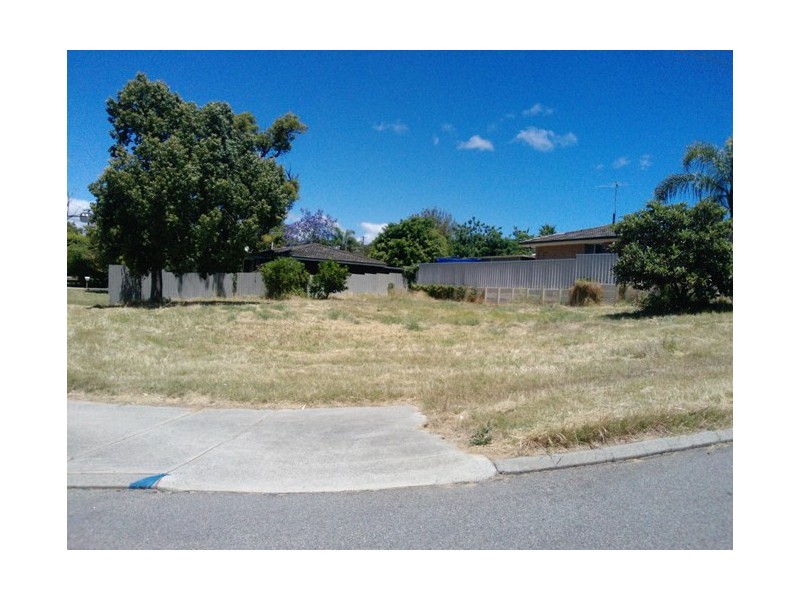 27 Maycock Place, Orelia WA 6167