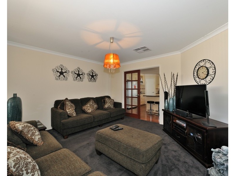 36 Whitemoss Turn, Waikiki WA 6169